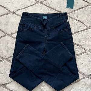 Mid rise skinny jeans